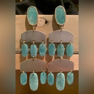 Kendra Scott Emmett earrings